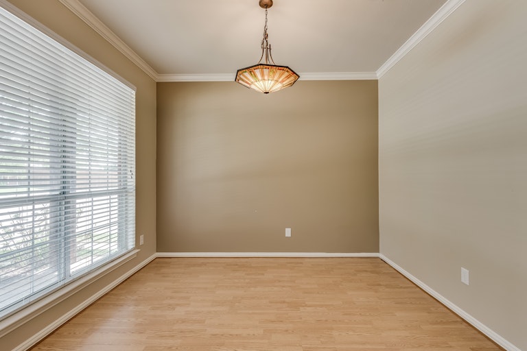 Photo 9 of 30 - 5633 Sundance Dr, The Colony, TX 75056