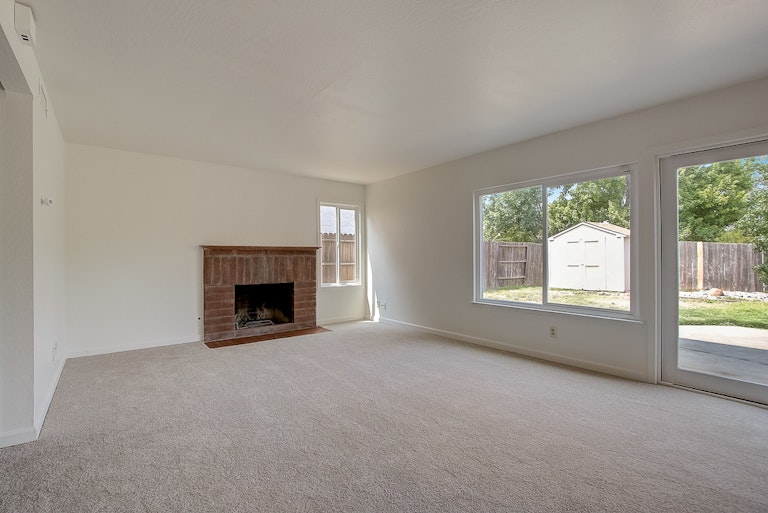 Photo 19 of 44 - 8017 Stone Canyon Cir, Citrus Heights, CA 95610