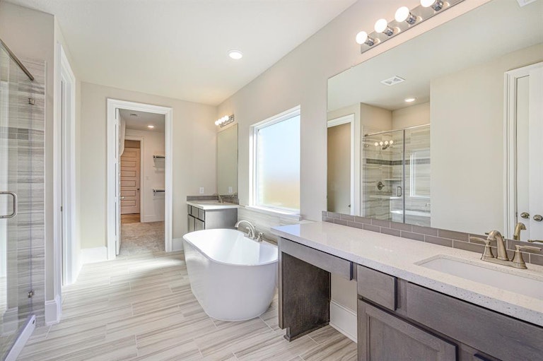 Photo 13 of 25 - 8707 Marina Alto Ln, Cypress, TX 77433