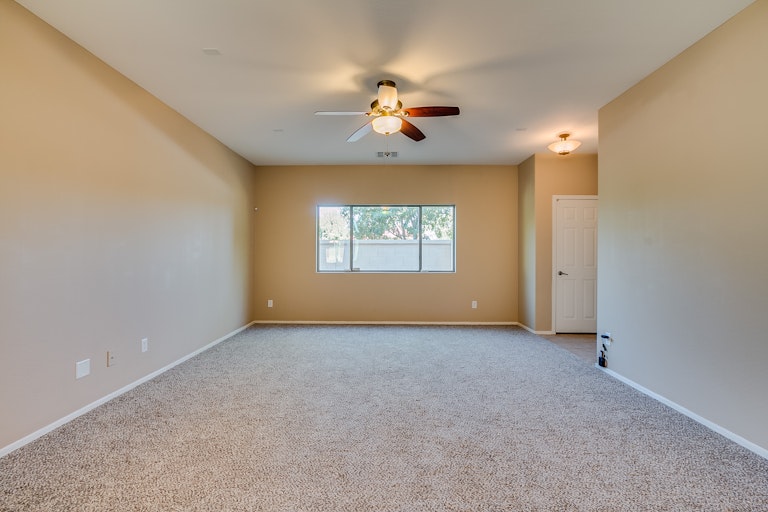 Photo 10 of 29 - 337 W Reeves Ave, San Tan Valley, AZ 85140