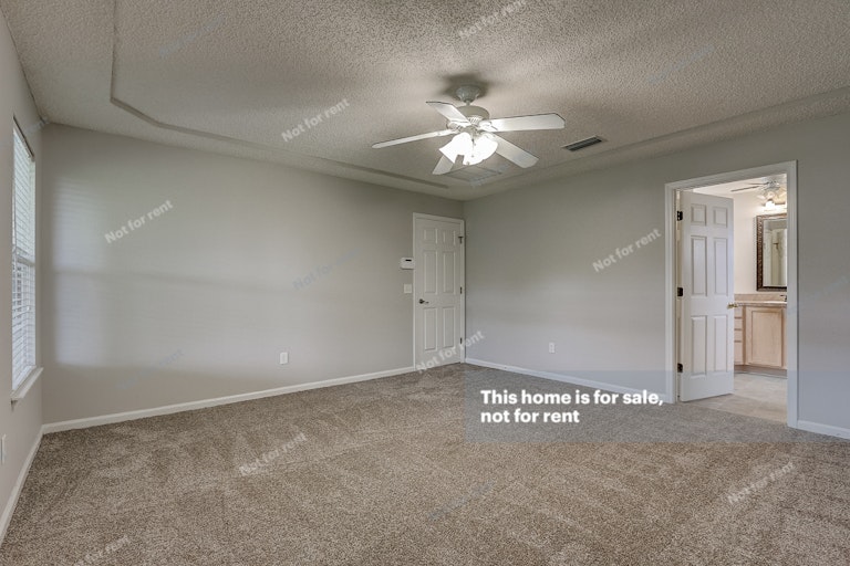 Photo 13 of 33 - 3000 Havengate Dr, Green Cove Springs, FL 32043