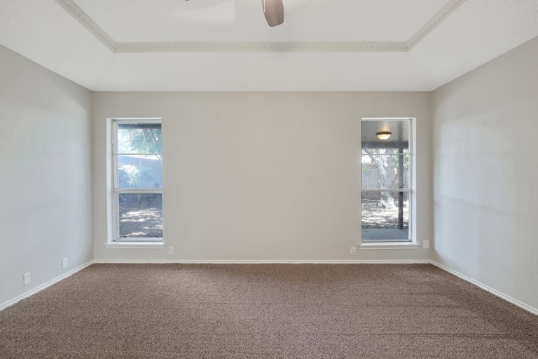 Photo 16 of 26 - 4829 Applewood Rd, Fort Worth, TX 76133