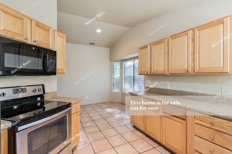 Photo 14 of 27 - 2757 W Firebrook Rd, Tucson, AZ 85741