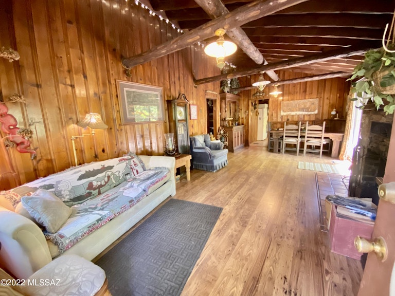 Photo 2 of 32 - 12708 N Sabino Canyon Pkwy, Mount Lemmon, AZ 85619