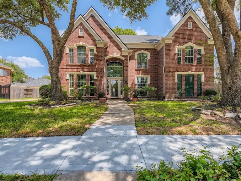 Photo 1 of 28 - 13518 Greenwood Manor Dr, Cypress, TX 77429