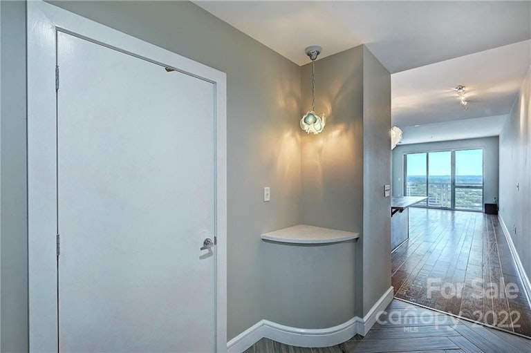 Photo 11 of 48 - 333 W Trade St #1501, Charlotte, NC 28202