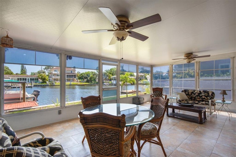 Photo 27 of 42 - 372 Westwinds Dr, Palm Harbor, FL 34683