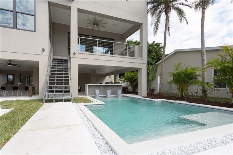 Photo 23 of 25 - 1914 Arrowhead Dr NE, Saint Petersburg, FL 33703