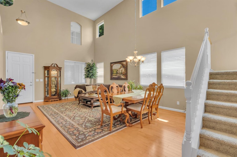 Photo 8 of 35 - 350 Westlake Dr, West Sacramento, CA 95605