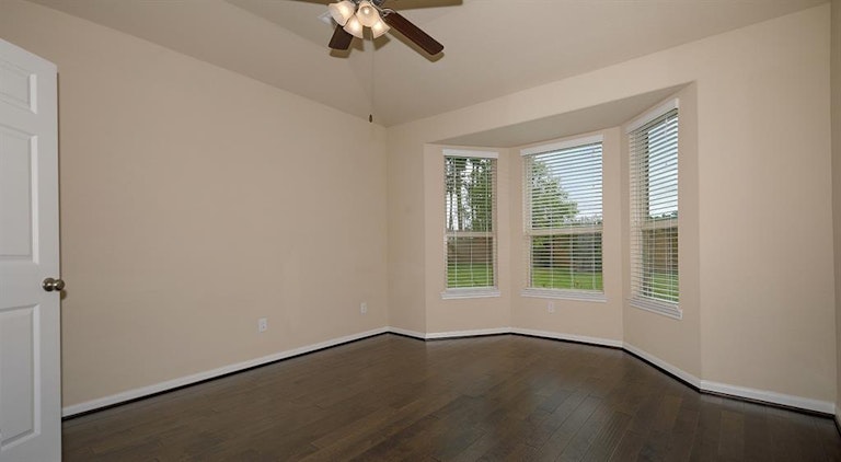 Photo 13 of 29 - 3851 Supremes Trl, Spring, TX 77386