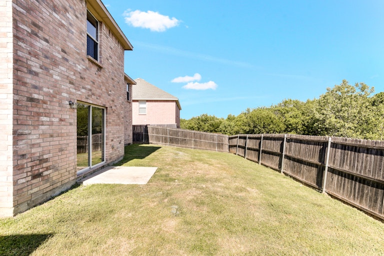 Photo 24 of 25 - 112 Matamoros St, Grand Prairie, TX 75051