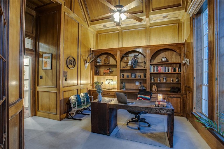 Photo 10 of 28 - 1204 Chatsworth Dr, Colleyville, TX 76034