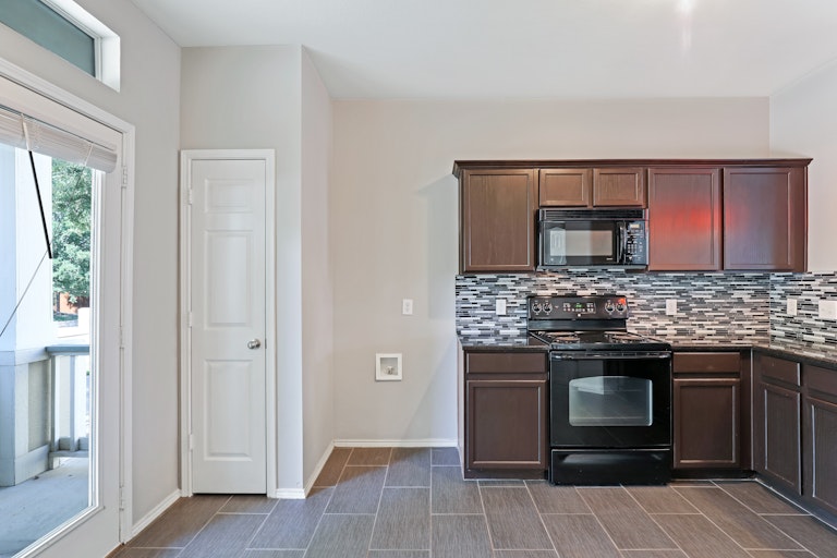 Photo 6 of 25 - 4128 Macy Ln, Fort Worth, TX 76244