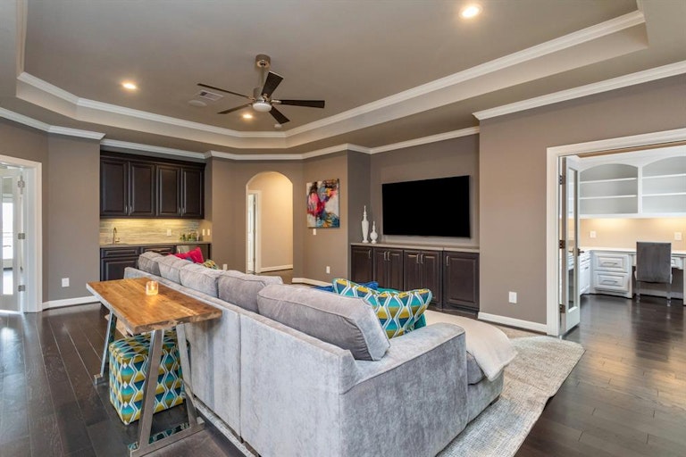 Photo 28 of 50 - 32 Sunset Park Ln, Sugar Land, TX 77479