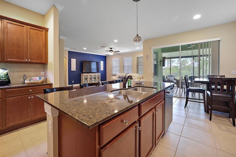 Photo 10 of 39 - 30213 Hackney Loop, Mount Dora, FL 32757