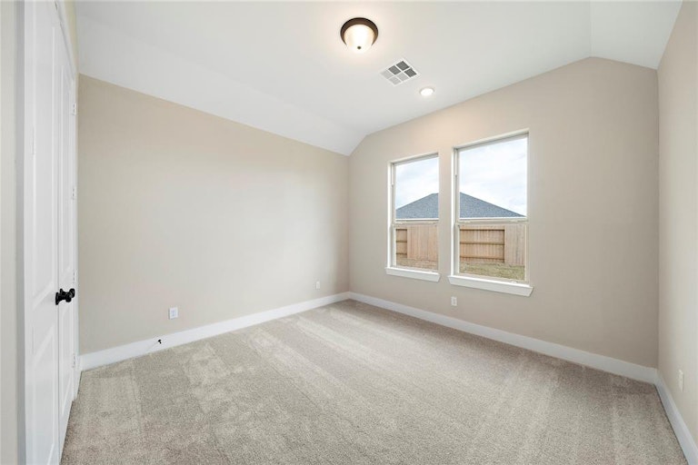 Photo 19 of 35 - 1617 Black Oak Dr, Rosharon, TX 77583