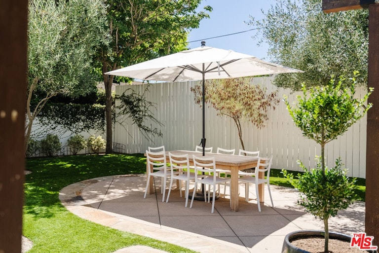 Photo 31 of 50 - 4649 Cartwright Ave, North Hollywood, CA 91602