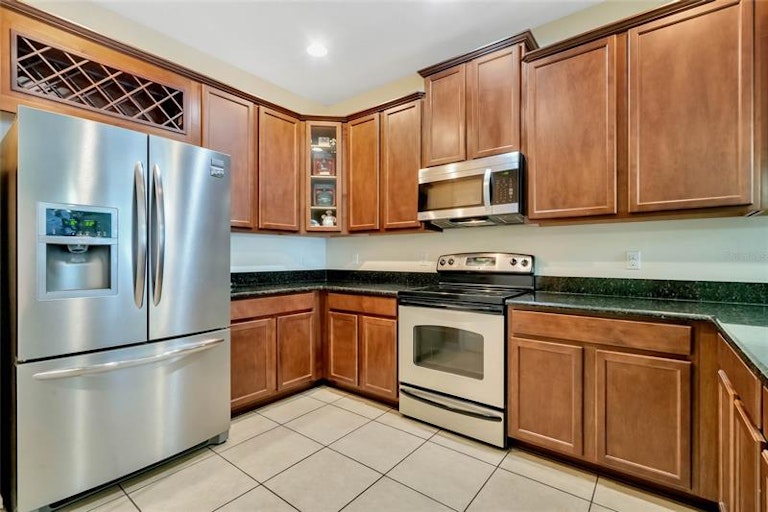 Photo 8 of 28 - 9309 Shepton St, Orlando, FL 32825