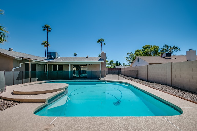 Photo 5 of 33 - 4916 E Surrey Ave, Scottsdale, AZ 85254