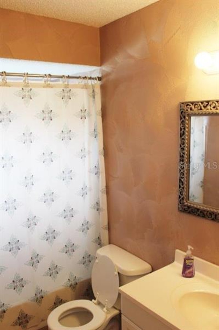 Photo 11 of 20 - 10315 Adler St, Spring Hill, FL 34608