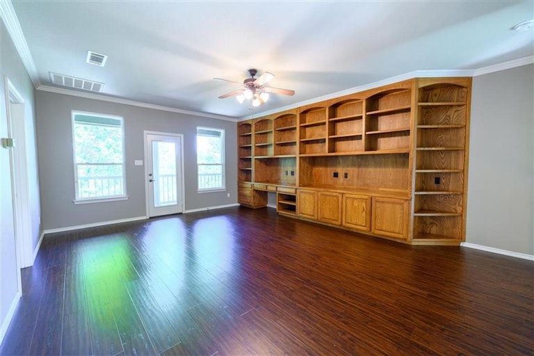 Photo 26 of 40 - 575 Chandler Dr, Aledo, TX 76008