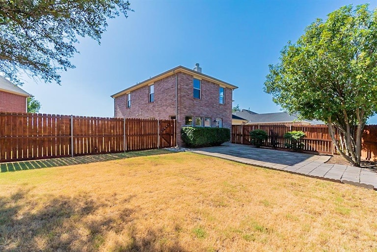 Photo 12 of 12 - 7969 Emilie Ln, Frisco, TX 75035