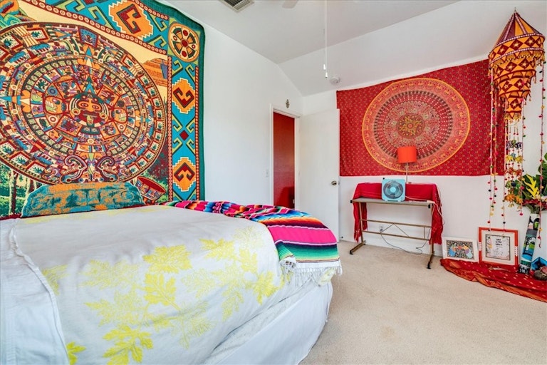 Photo 18 of 32 - 4703 Valcour Bay Ln, Austin, TX 78754