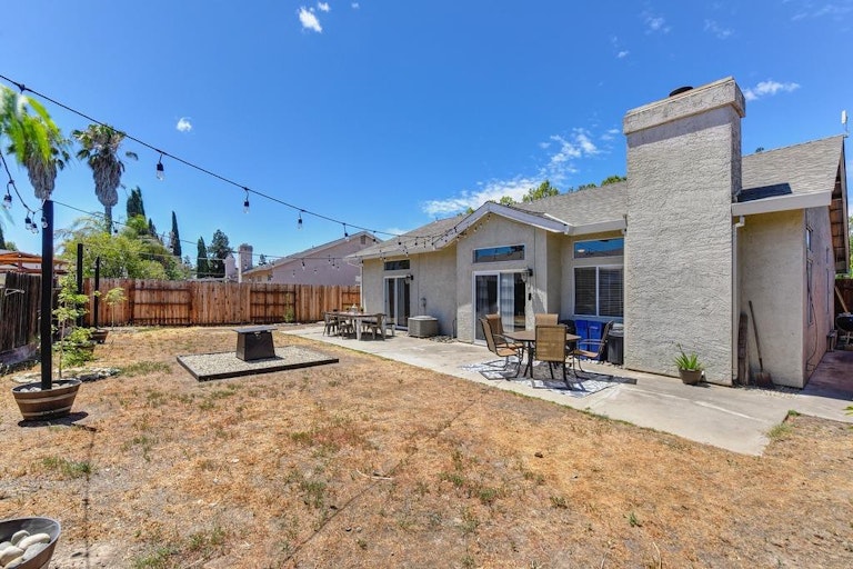 Photo 38 of 40 - 8372 Vintage Park Dr, Sacramento, CA 95828
