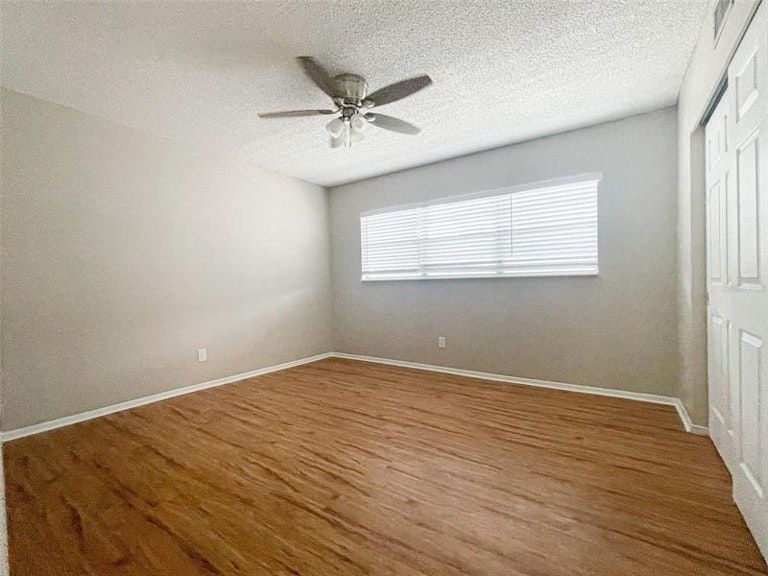 Photo 13 of 24 - 2405 Franciscan Dr #23, Clearwater, FL 33763