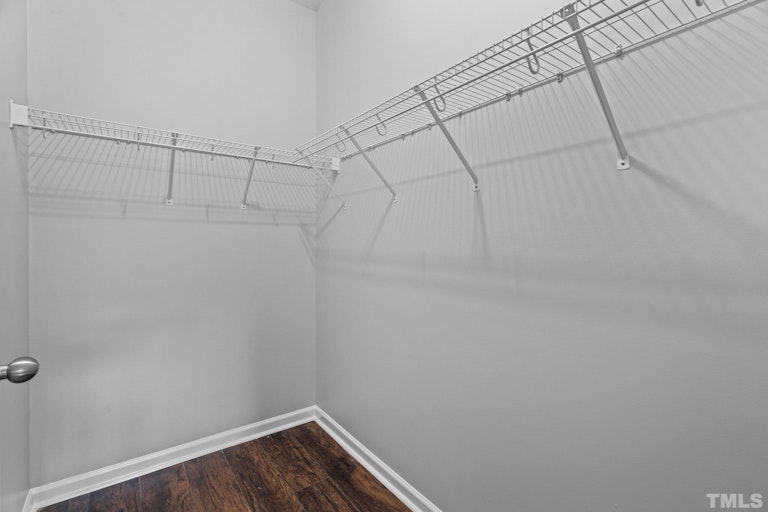 Photo 16 of 31 - 524 Gooseberry Dr, Holly Springs, NC 27540