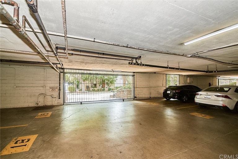 Photo 31 of 51 - 277 Pleasant St #209, Pasadena, CA 91101
