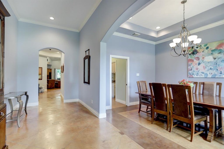 Photo 6 of 34 - 7811 Bent Green Ln, Spring, TX 77389