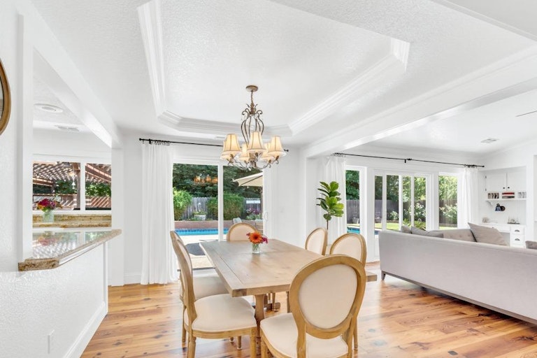 Photo 15 of 44 - 9245 Laguna Lake Way, Elk Grove, CA 95758