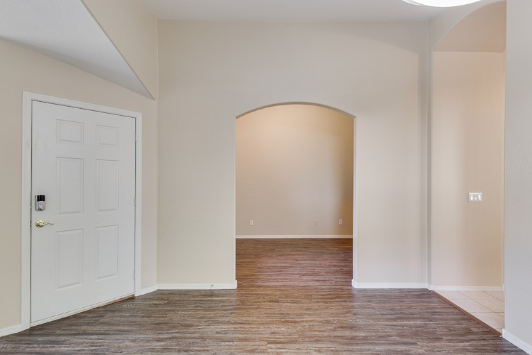 Photo 14 of 37 - 2065 W Harbour Dr, Chandler, AZ 85248