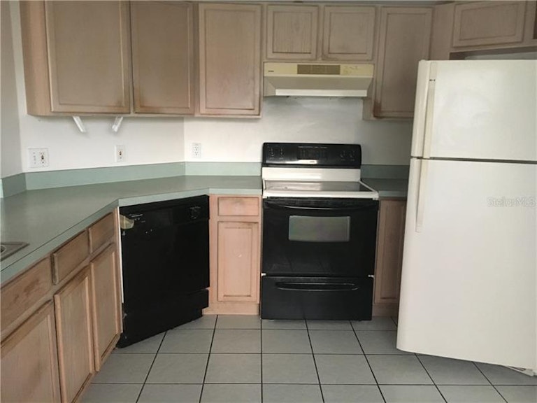 Photo 7 of 16 - 5109 Iris Ct, Kissimmee, FL 34758