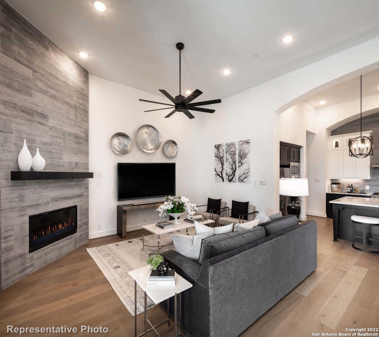 Photo 13 of 25 - 28707 Lucille Pl, Boerne, TX 78006