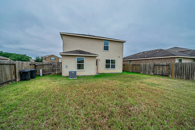 Photo 29 of 31 - 28877 San Bernard River Loop, Spring, TX 77386