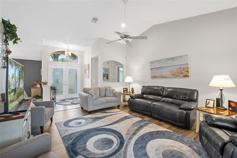 Photo 7 of 40 - 5085 Florentine Ct, Spring Hill, FL 34608