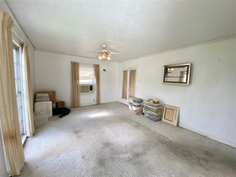 Photo 14 of 14 - 6722 Kernel St, Houston, TX 77087