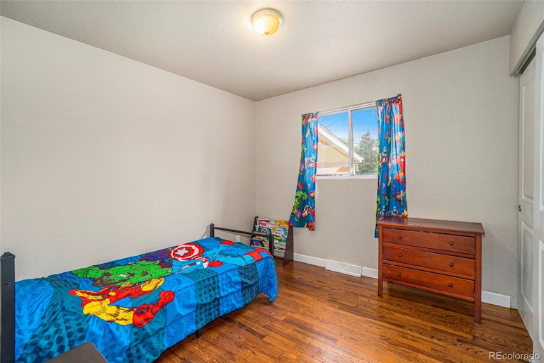Photo 12 of 22 - 1681 Evelyn Ct, Denver, CO 80229