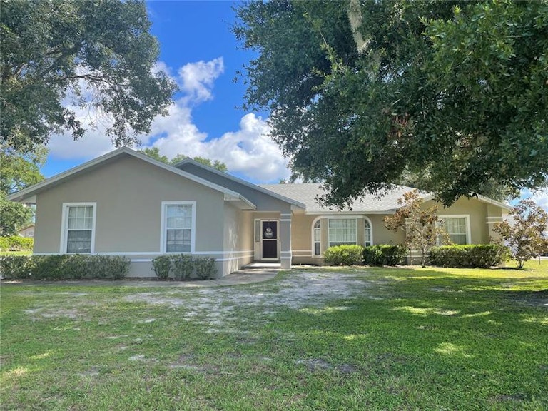 Photo 1 of 37 - 918 Mikasuki Dr, Lakeland, FL 33813