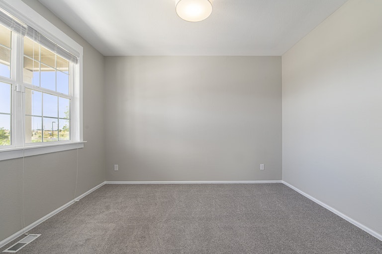 Photo 12 of 17 - 12625 E 104th Pl, Commerce City, CO 80022