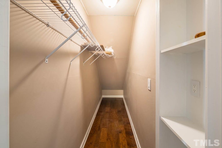 Photo 35 of 46 - 5 Ingram Ct, Durham, NC 27713
