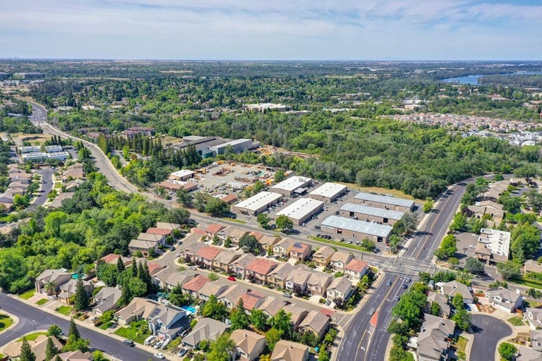 Photo 32 of 34 - 668 Addison Ln, Folsom, CA 95630