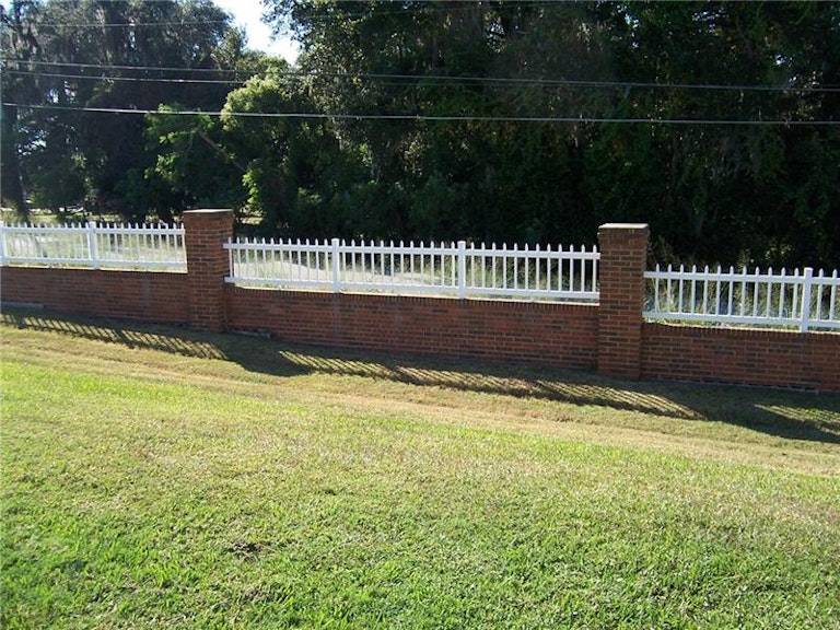 Photo 18 of 25 - 6150 Silver Lakes Dr W, Lakeland, FL 33810