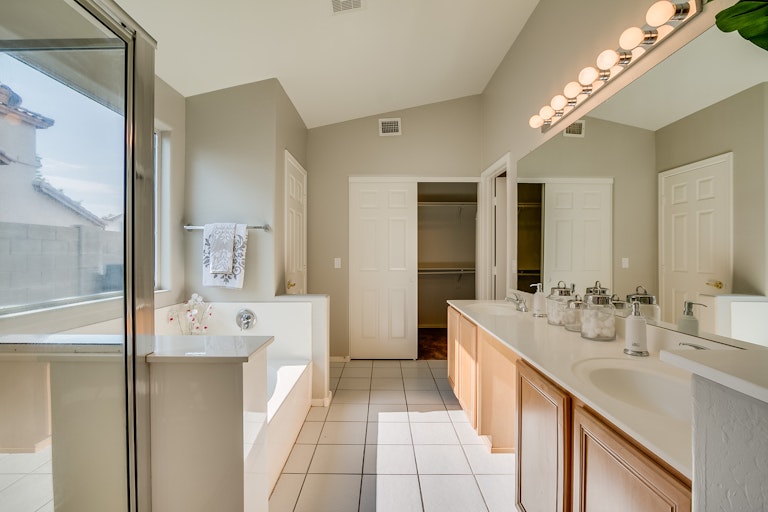 Photo 10 of 25 - 856 W Ivanhoe St, Chandler, AZ 85225
