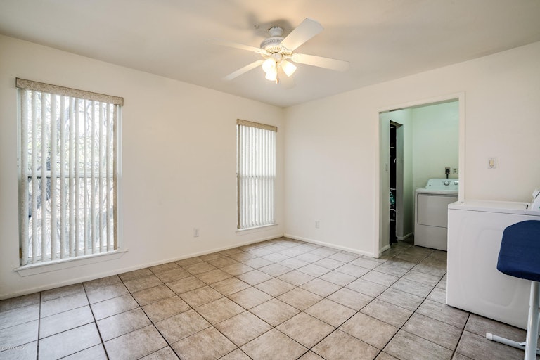 Photo 23 of 33 - 1600 N Wilmot Rd #265, Tucson, AZ 85712
