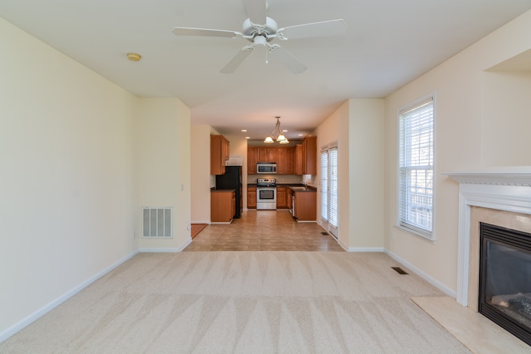 Photo 9 of 25 - 2913 Carriage Meadows Dr, Wake Forest, NC 27587