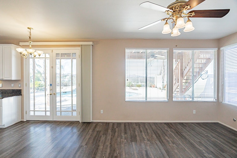 Photo 8 of 22 - 6 Del Santello, Lake Elsinore, CA 92532