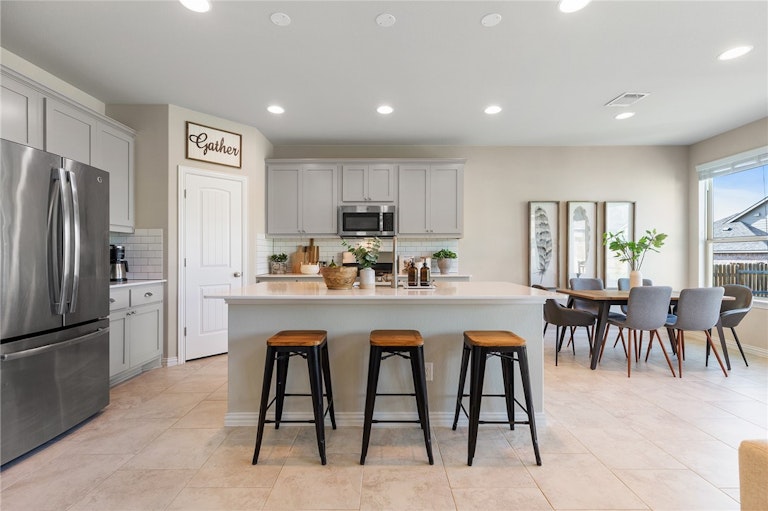 Photo 10 of 39 - 2961 Consuelo Way, Round Rock, TX 78665